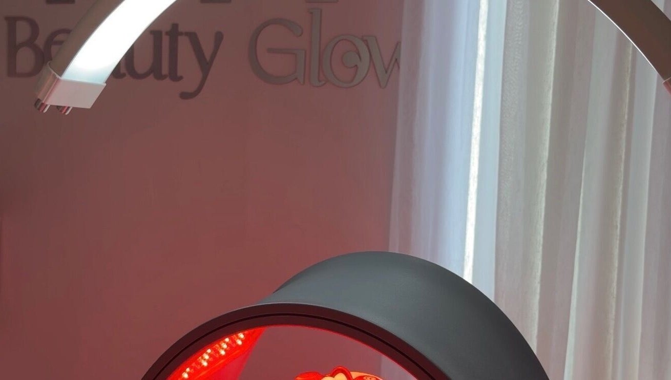 LED therapy setup at MM Beauty Glow, Noranda, Western Australia, AU, enhancing wellness and skincare.