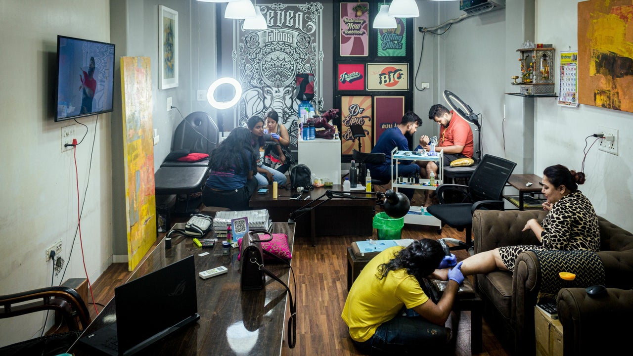 Balbek Bureau slashes through walls in 6:19 Studio tattoo parlour