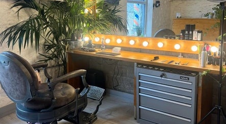 Image Barber-Room and Hair & Beauty Salon