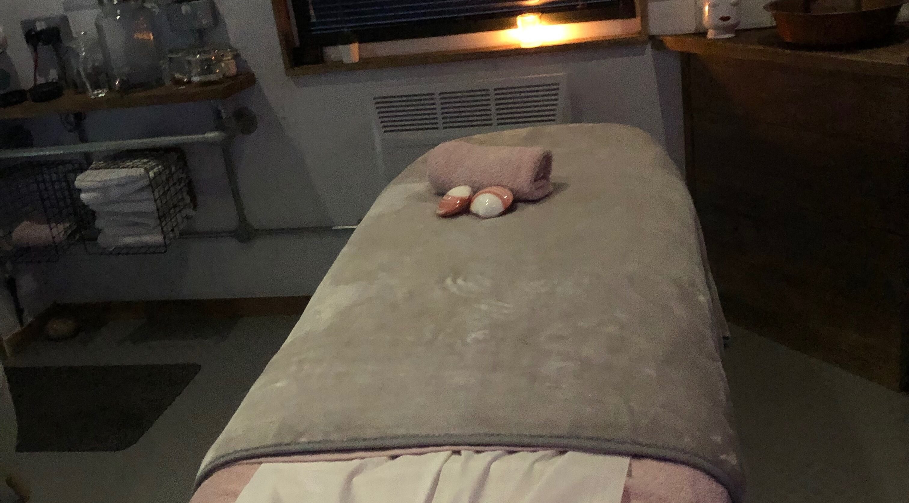 Tranquil massage room at The Beauty Shack by Lottie, Banbury, England, GB with a cozy treatment bed.