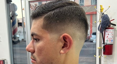 Hình ảnh 2 của Red Barber Studio