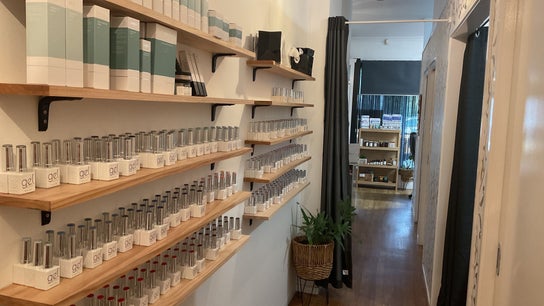 Nails & More Salon