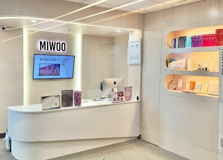 Elegant reception at Reyoung Skin Clinic in Epping, New South Wales, AU showcasing skincare products.