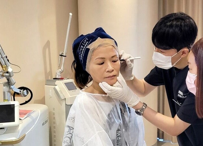 Reyoung Skin Clinic in Epping, New South Wales, AU provides precise skin treatments with advanced technology.