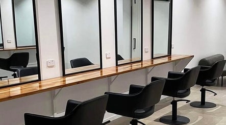 Elegant styling station with mirrors at Mane Haus, offering premium beauty services in Melbourne, Victoria, AU.