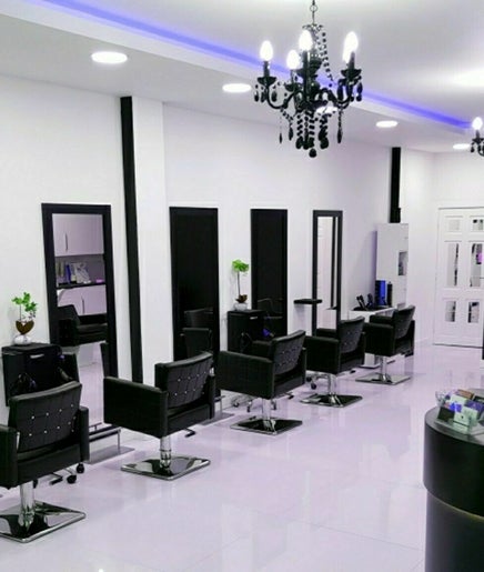 Kazanoo Hair Studio imagem 2