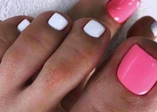 Bright pedicure at Ocean Tranquility Mobile Spa, Sandton, Gauteng, ZA.