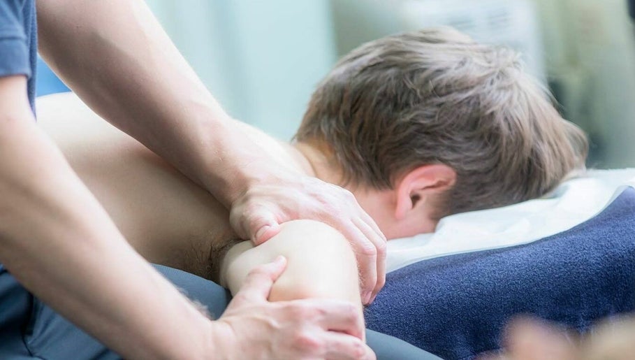 Emma Phethean Massage Therapist – obraz 1