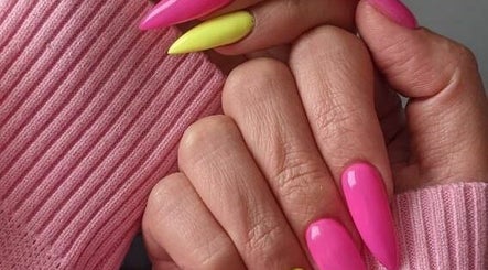 Glamour Nails изображение 3