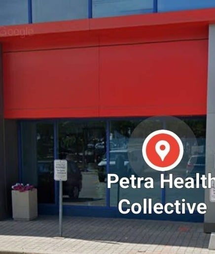 Petra Health Collective at The Spine Institute slika 2