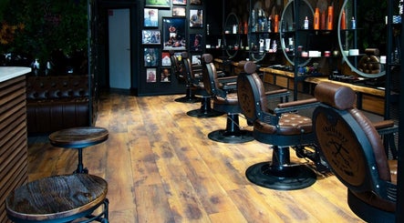 Exquisit Barberlounge Bild 2