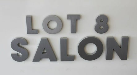 Lot 8 Salon, bilde 3