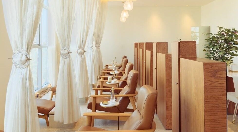 Lemon Tree Nails and Hair Spa in Dammam, Eastern Province, SA offers luxurious seating and serene ambiance.