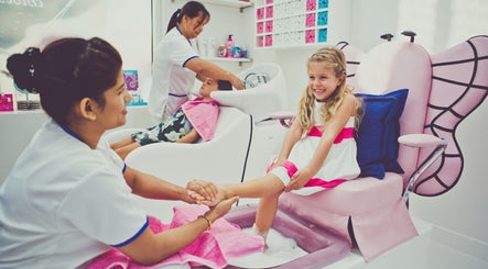 Chloe's Beauty, Hair & Nails - Jumeirah Beach Road image 3