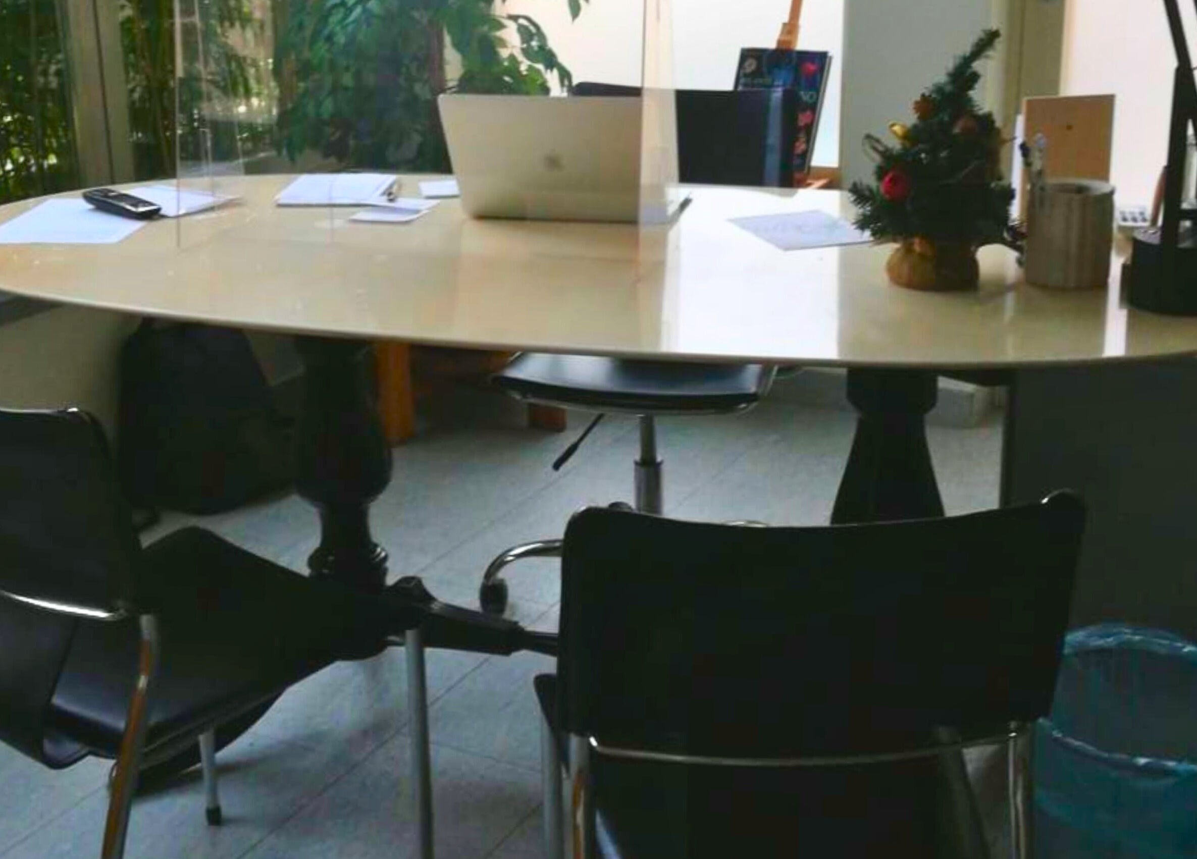 Tavolo di conferenza moderno a Dam Point - Sogedim, Zona Produttiva Sud, Lombardia, IT.