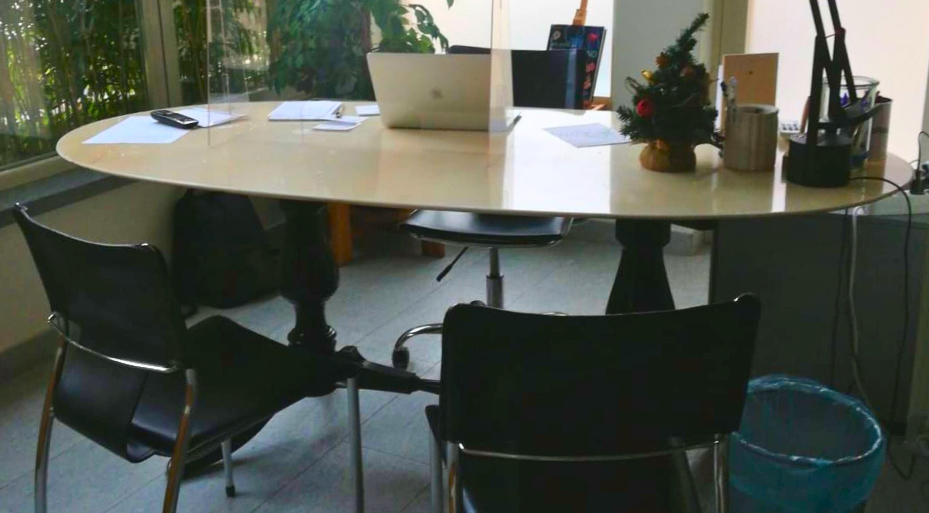 Tavolo di conferenza moderno a Dam Point - Sogedim, Zona Produttiva Sud, Lombardia, IT.