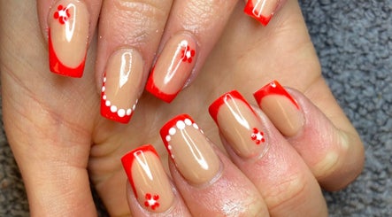 Elz Nailz And Beauty