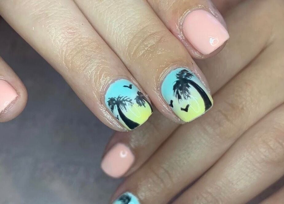 Tropical palm tree nail art at No.8 The Nail and Beauty Lounge, Gressenhall, England, GB.
