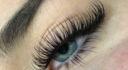 Luxe Lashes