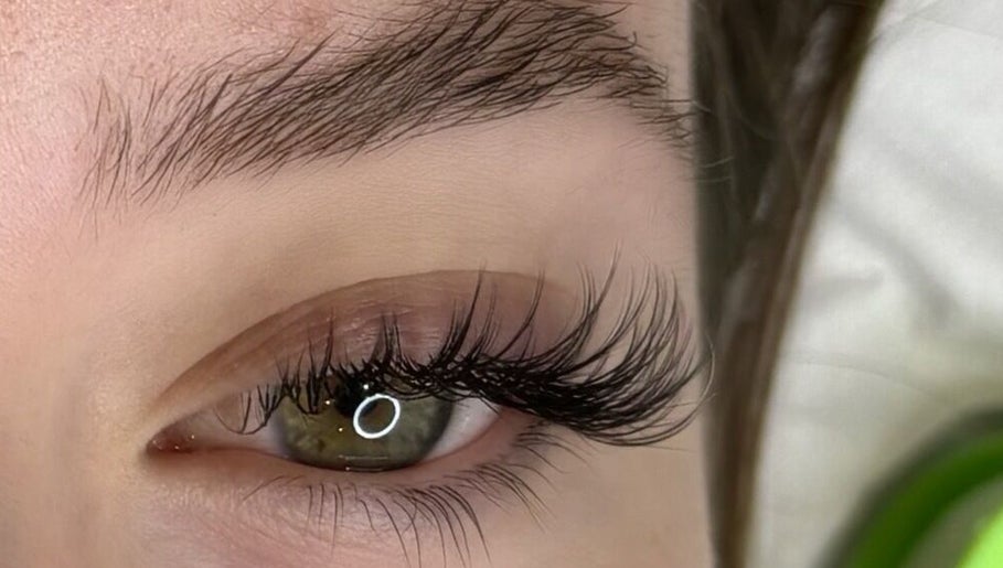 Lashes, Brows and Facials by Tamsin obrázek 1