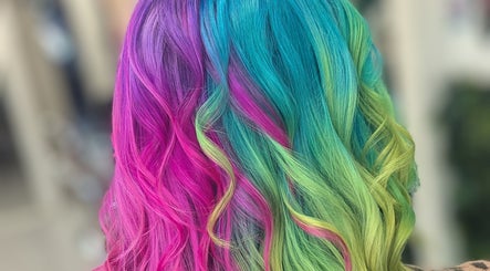 Red's Hair Salon