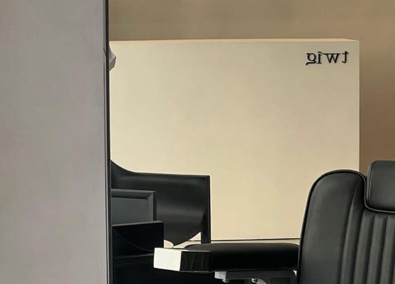 Modern black salon chair at Twig, Sharjah, Sharjah, AE.
