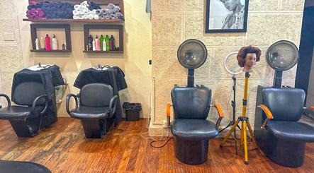 101 Style: Hair and Scalp Clinic afbeelding 2