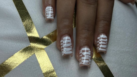 Regal Nailzz