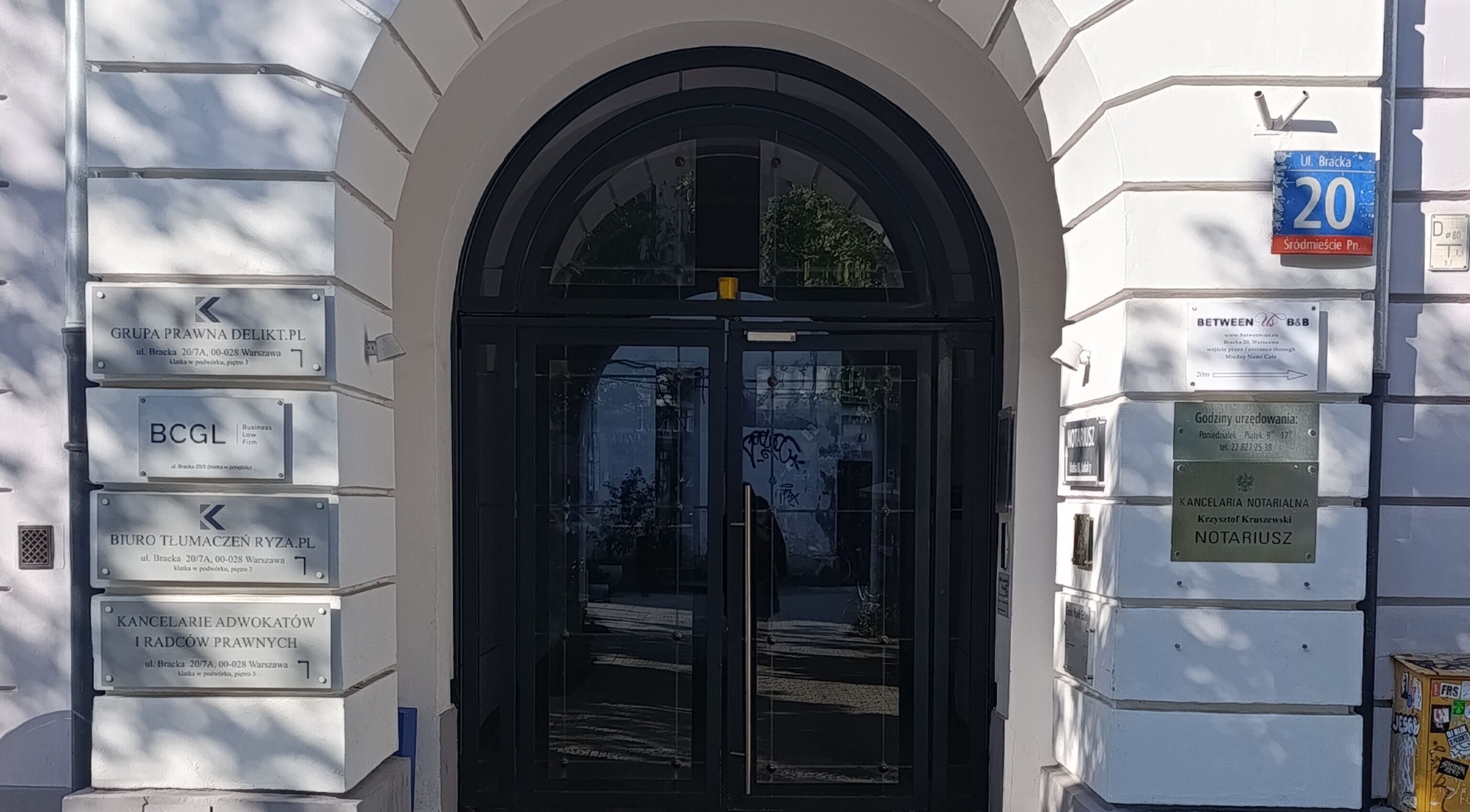 Entrance of Studio Masażu Ciało W Centrum Uwagi at Warszawa, Województwo Mazowieckie, PL.