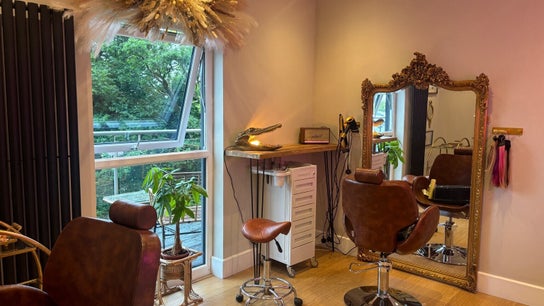 Ink N' Dye Studio