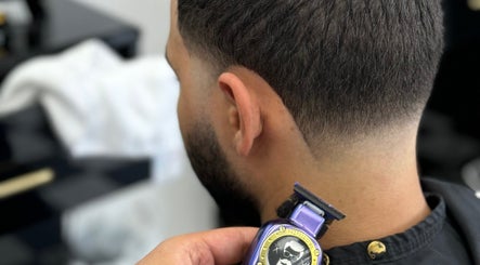 Leon Fades Barber Shop billede 2