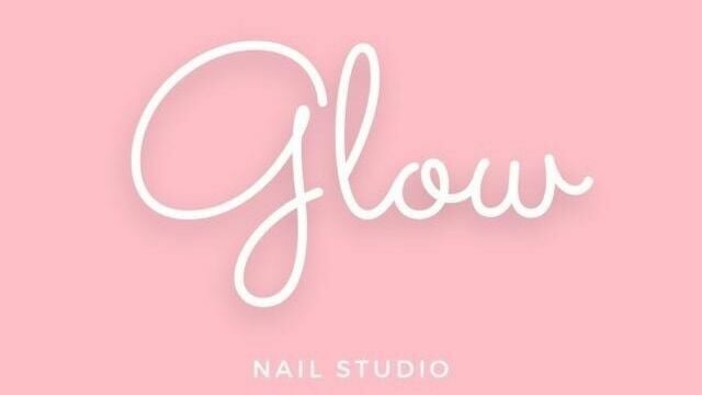 Nails by glow