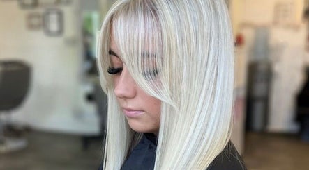 The Hair Lounge
