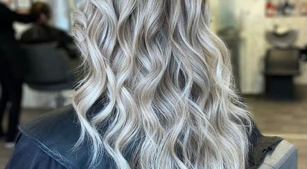 The Hair Lounge image 2