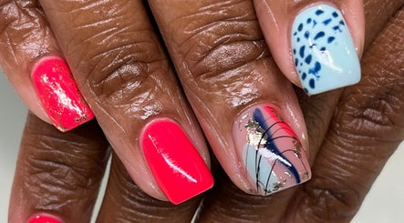 Roz Nicole Nail Artistry afbeelding 2