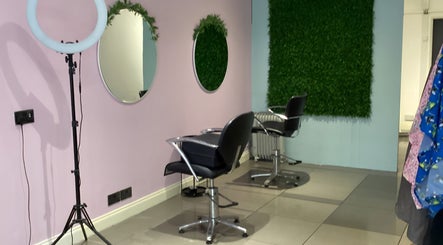 Little Darlings Childrens Hair Salon image 3