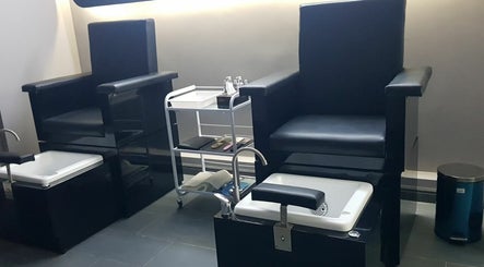 Hills Salon & Spa image 3