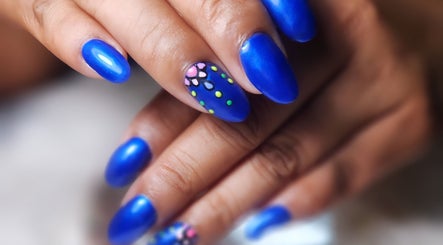 Jazzii and Classii Beauty Nails صورة 3