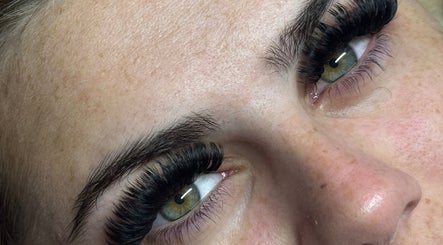 Close-up of luxurious eyelash extensions by Cw Artistry in Glasgow, Scotland, GB.