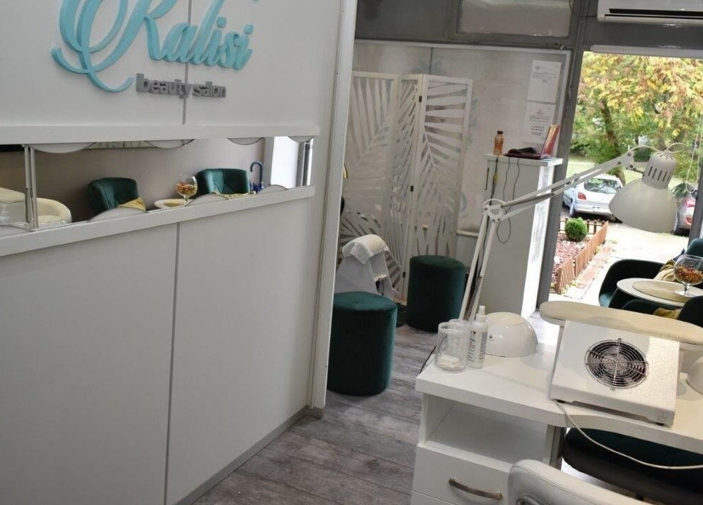 Kalisi beauty salon interior with modern decor in Београд, RS offering a calming atmosphere.