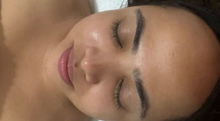 Dream Facials & Eyebrows by Fabi