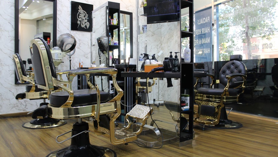 The Barber Corner Gents Salon - Health Care Cityの画像：1