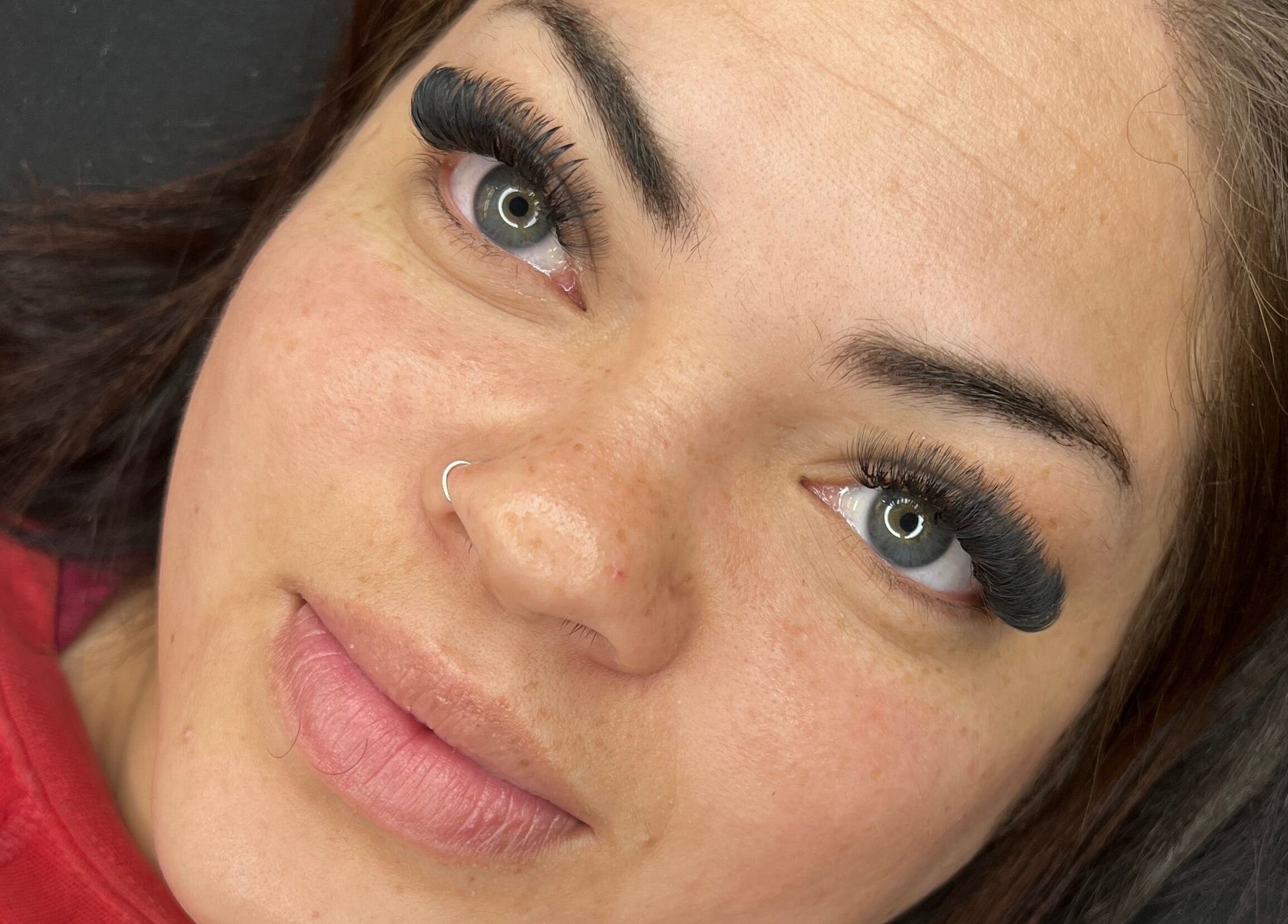 Close-up of stunning eyelash extensions at Blink'n Beauti in Cape Town, Western Cape, ZA.