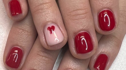 Creative Touch Nails & Beauty image 3