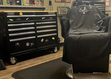 Barber chair and tool station at Barber’s Choice Studio in Oakdale, Minnesota, US.