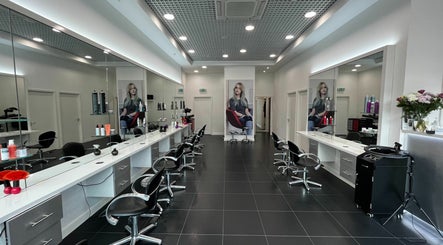 Vida hair & beauty Ilford