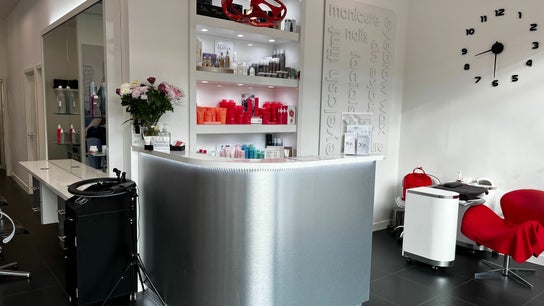 Vida hair & beauty Ilford 3