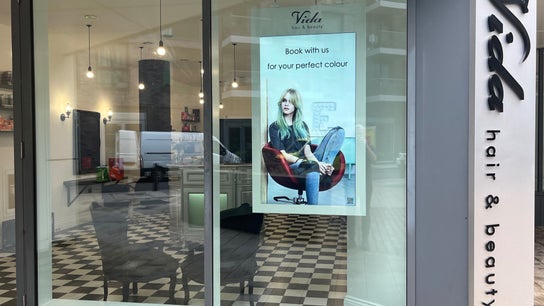Vida hair & beauty Aldgate 3