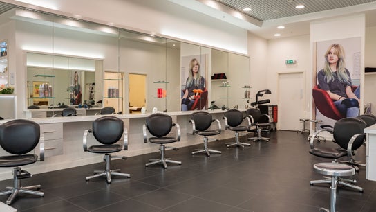 Vida hair & beauty Ilford
