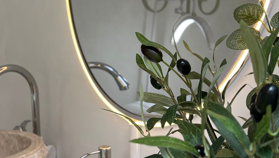 Ambient lighting and plant decor at The GLÓ Studio, Lee-on-the-solent, England, GB.